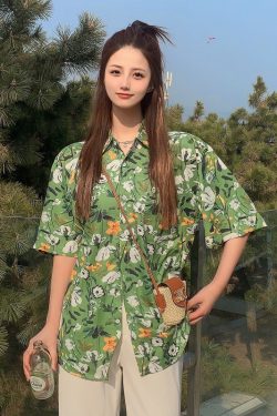 Floral Short-Sleeve Shirt for Women - Retro Hawaiian Style Loose Top for Beach Vacation, Y2K Inspired Fashion
