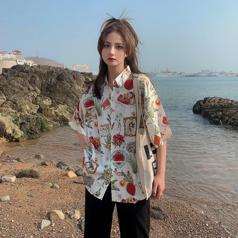 Floral Short-Sleeve Shirt for Women - Retro Hawaiian Style Loose Top for Beach Vacation, Y2K Inspired Fashion Floral Short-Sleeve Shirt for Women - Retro Hawaiian Style Loose Top for Beach Vacation, Y2K Inspired Fashion