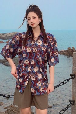 Floral Short-Sleeve Shirt for Women - Retro Hawaiian Style Loose Top for Beach Vacation, Y2K Inspired Fashion