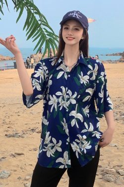 Floral Short-Sleeve Shirt for Women - Retro Hawaiian Style Loose Top for Beach Vacation, Y2K Inspired Fashion