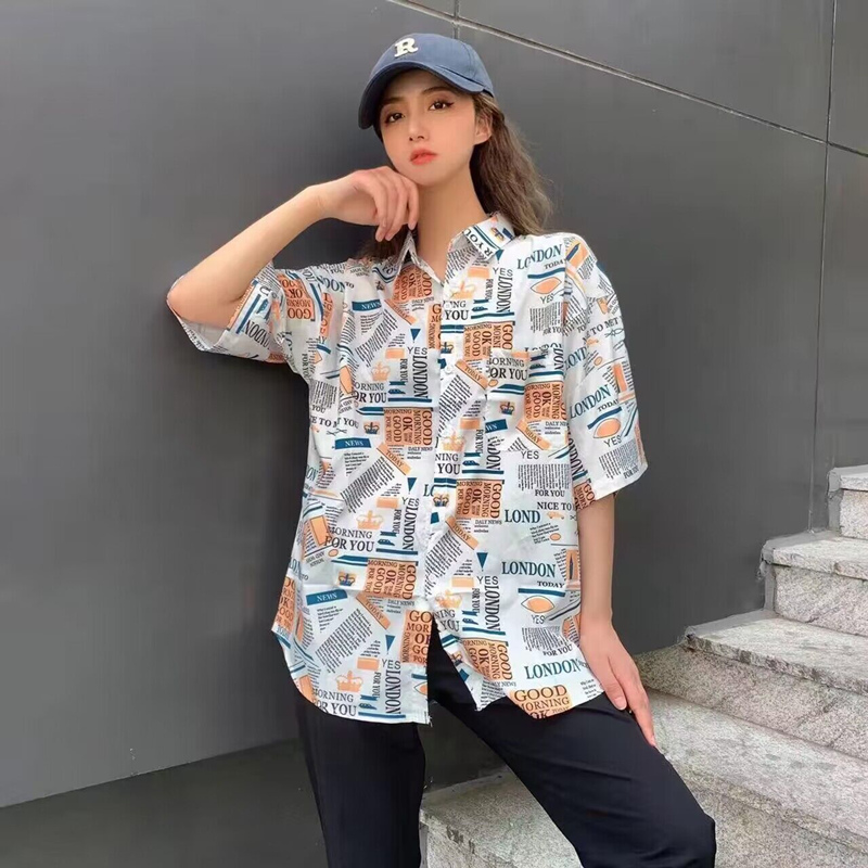 Floral Short-Sleeve Shirt for Women - Retro Hawaiian Style Loose Top for Beach Vacation, Y2K Inspired Fashion Floral Short-Sleeve Shirt for Women - Retro Hawaiian Style Loose Top for Beach Vacation, Y2K Inspired Fashion