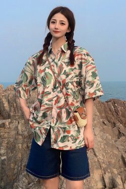 Floral Short-Sleeve Shirt for Women - Retro Hawaiian Style Loose Top for Beach Vacation, Y2K Inspired Fashion