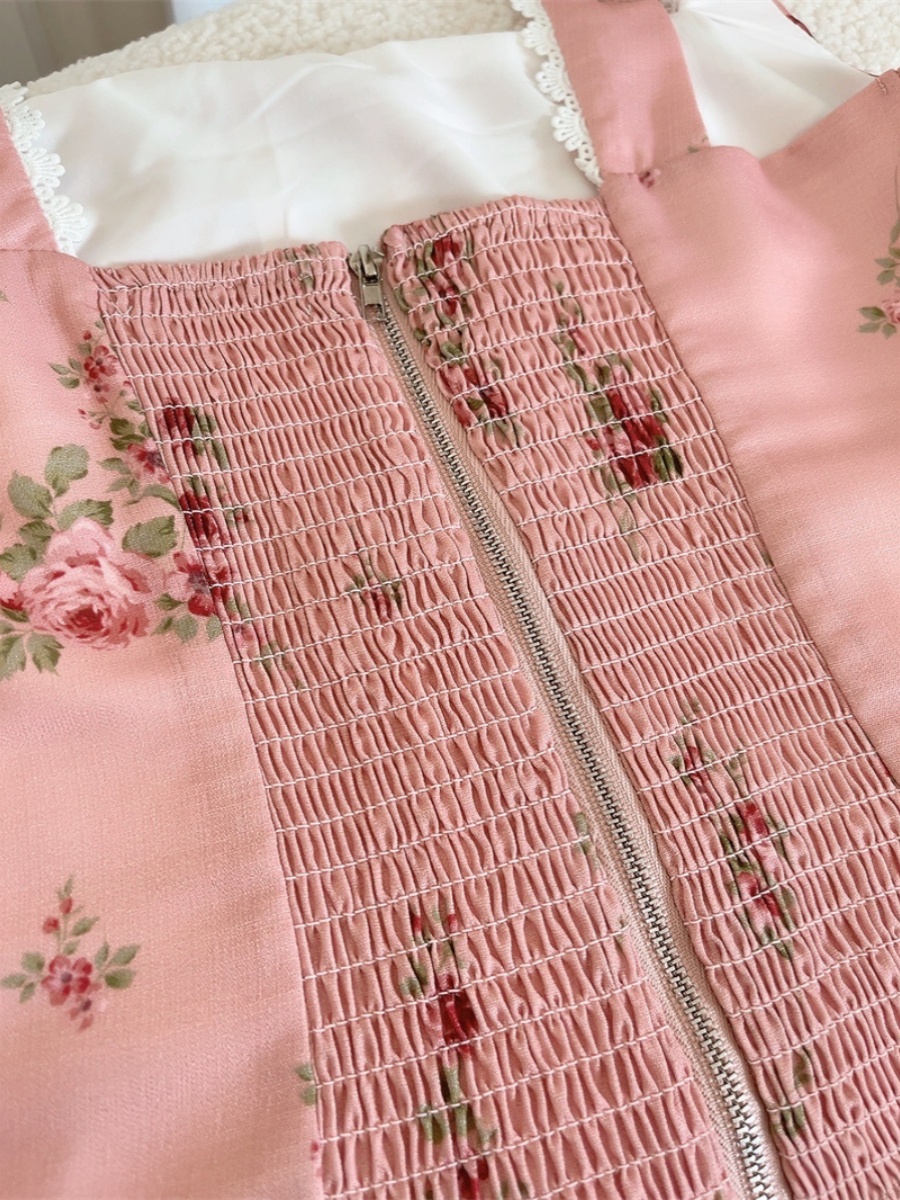 Floral Square Neck Wide Strap Camisole Top - Vintage French Style Vacation Wear for Women Floral Square Neck Wide Strap Camisole Top - Vintage French Style Vacation Wear for Women