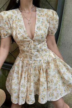 Floral Vintage V-neck Puff Sleeve Waist-Cinched Princess Dress for Women - Spring Summer Vacation Style