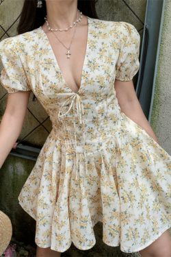 Floral Vintage V-neck Puff Sleeve Waist-Cinched Princess Dress for Women - Spring Summer Vacation Style