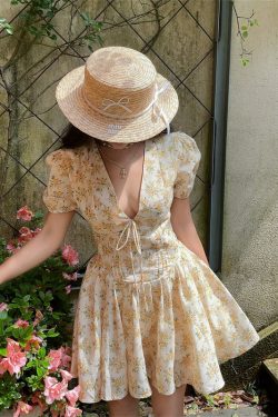 Floral Vintage V-neck Puff Sleeve Waist-Cinched Princess Dress for Women - Spring Summer Vacation Style