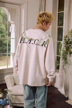 Floral Wreath Embroidered Long Sleeve T-Shirt - Chinese Style Plant Series, Silhouette Design, Perfect for 90s and Y2K Fashion