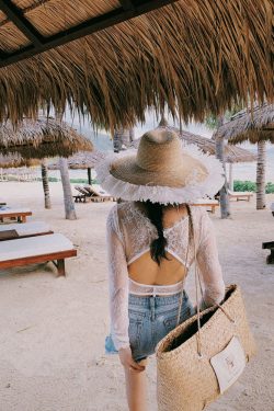 French Retro Deep V-Neck Hollow Back Lace Top - Super Sexy Spring-Summer Vacation Blouse