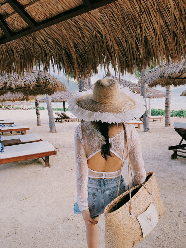 French Retro Deep V-Neck Hollow Back Lace Top - Super Sexy Spring-Summer Vacation Blouse French Retro Deep V-Neck Hollow Back Lace Top - Super Sexy Spring-Summer Vacation Blouse