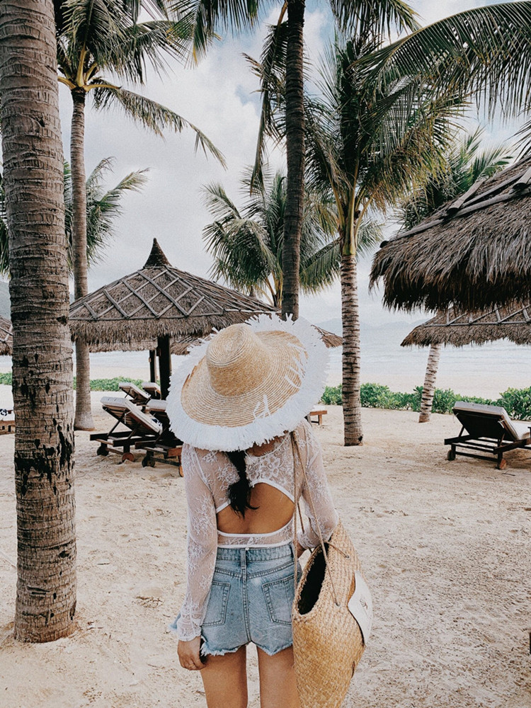 French Retro Deep V-Neck Hollow Back Lace Top - Super Sexy Spring-Summer Vacation Blouse French Retro Deep V-Neck Hollow Back Lace Top - Super Sexy Spring-Summer Vacation Blouse