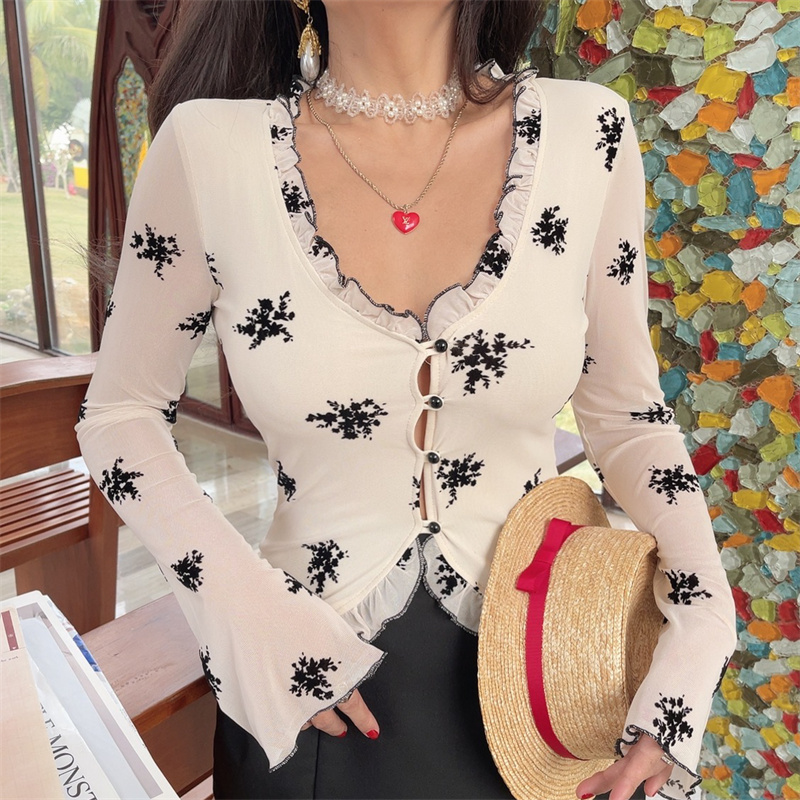 French Style Sheer Black V-Neck Vacation Shirt Top with Mushroom Edge - Women's Waist-Defining 2025 Spring Fashion French Style Sheer Black V-Neck Vacation Shirt Top with Mushroom Edge - Women's Waist-Defining 2025 Spring Fashion