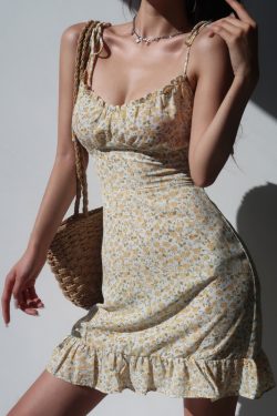 French-Style Yellow Floral V-Neck Tie Strap Dress with Waist-Cinching Short Skirt - Playful Vacation Essential