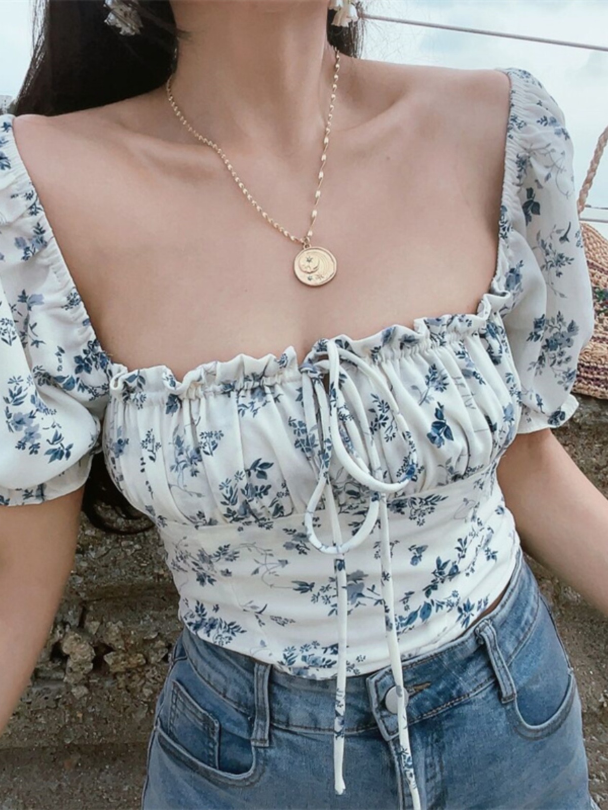 French Vintage Drawstring Tie Square Neck Puff Sleeve Waist-Exposing Short Sleeve Top for Vacation - Spring/Summer 2025 Fashion French Vintage Drawstring Tie Square Neck Puff Sleeve Waist-Exposing Short Sleeve Top for Vacation - Spring/Summer 2025 Fashion