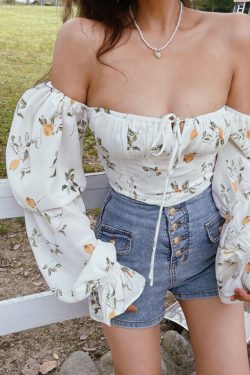 French Vintage Floral Shirt with Square Neck and Lantern Sleeves, Waist-Cinching Short Design for Spring/Summer 2025 Fashion