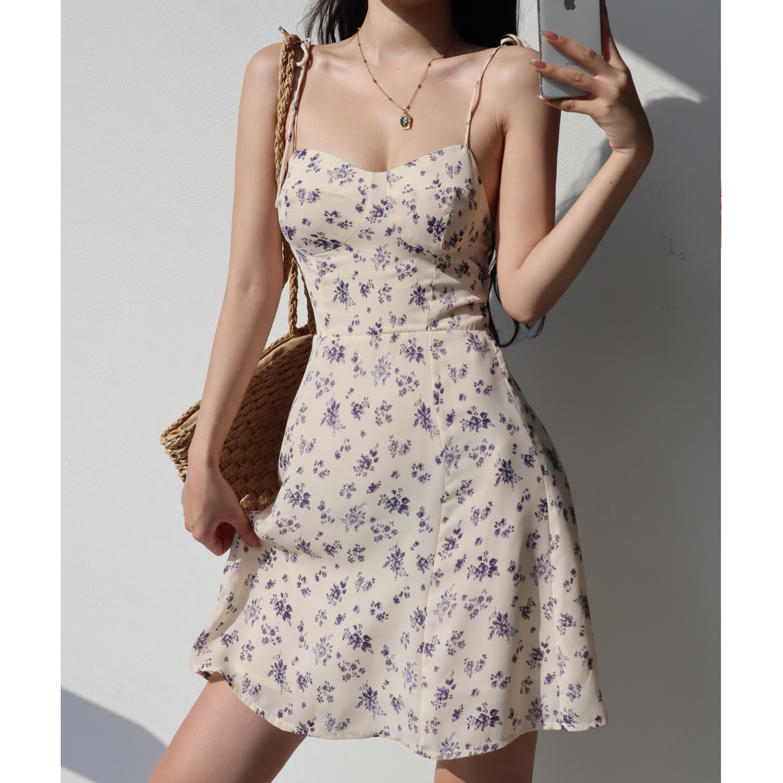 French Vintage Floral Spaghetti Strap Dress - Slim Fit A-Line for Vacation Style, Fresh 90s-Inspired Look French Vintage Floral Spaghetti Strap Dress - Slim Fit A-Line for Vacation Style, Fresh 90s-Inspired Look