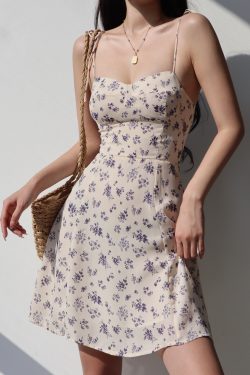 French Vintage Floral Spaghetti Strap Dress - Slim Fit A-Line for Vacation Style, Fresh 90s-Inspired Look