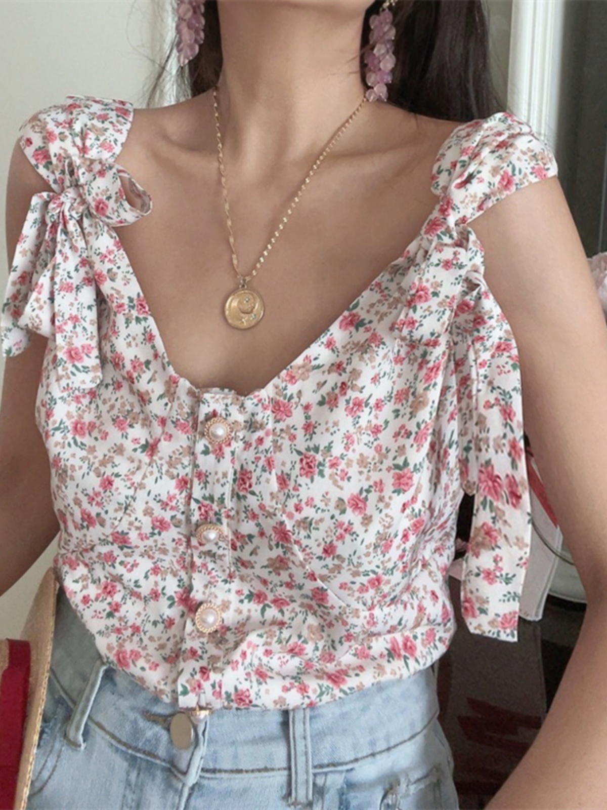 French Vintage Floral V-Neck Tie-Up Sleeveless Shirt Top for Vacation - 2025 Spring/Summer Romantic Style French Vintage Floral V-Neck Tie-Up Sleeveless Shirt Top for Vacation - 2025 Spring/Summer Romantic Style