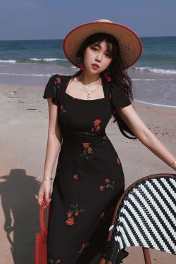 French Vintage Flowy Sleeve Black Waist-Cinching Bodycon Long Dress for Women - 2024 Spring/Summer Vacation Style