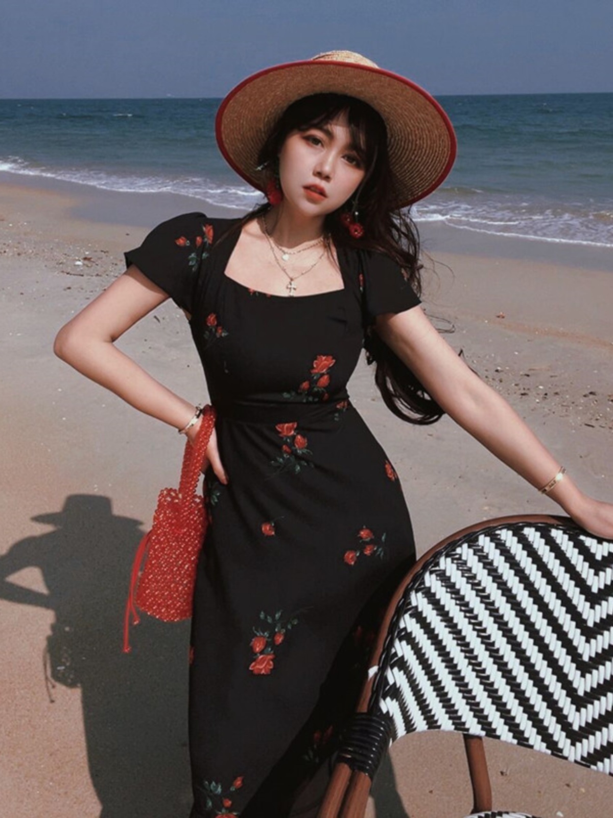 French Vintage Flowy Sleeve Black Waist-Cinching Bodycon Long Dress for Women - 2024 Spring/Summer Vacation Style French Vintage Flowy Sleeve Black Waist-Cinching Bodycon Long Dress for Women - 2024 Spring/Summer Vacation Style