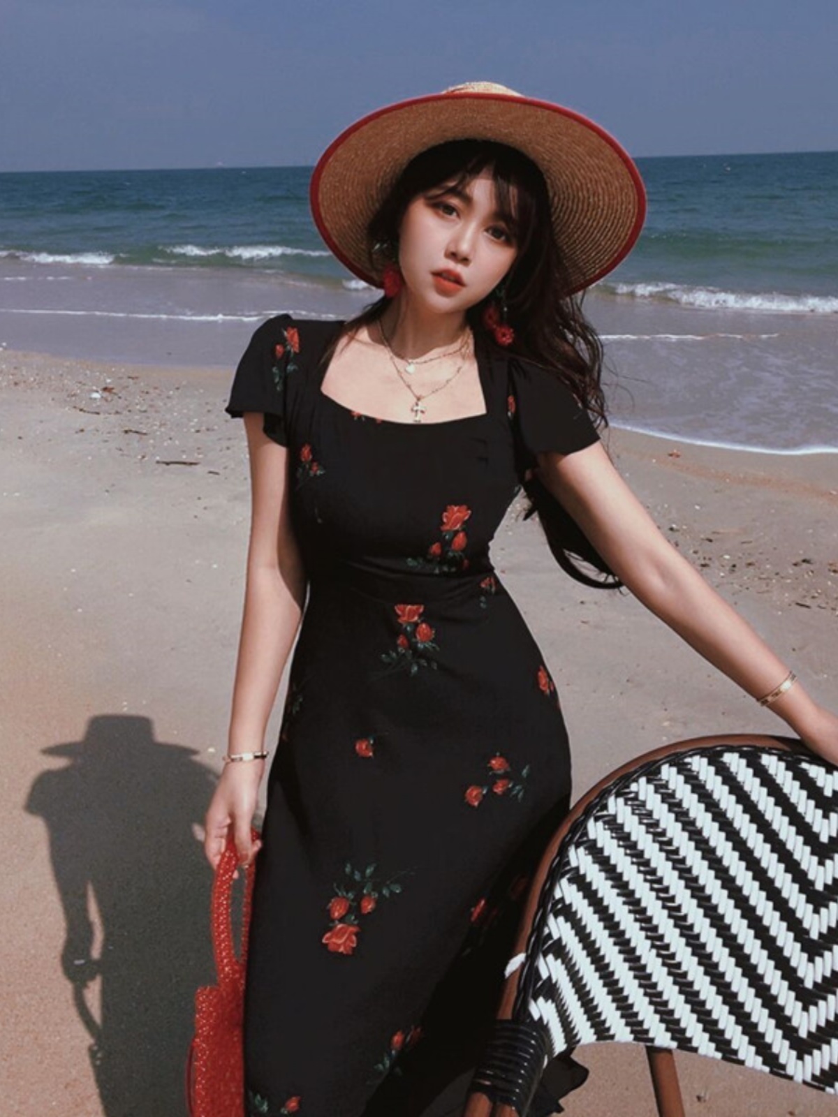 French Vintage Flowy Sleeve Black Waist-Cinching Bodycon Long Dress for Women - 2024 Spring/Summer Vacation Style French Vintage Flowy Sleeve Black Waist-Cinching Bodycon Long Dress for Women - 2024 Spring/Summer Vacation Style