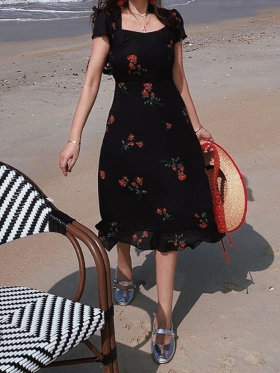 French Vintage Flowy Sleeve Black Waist-Cinching Bodycon Long Dress for Women - 2024 Spring/Summer Vacation Style French Vintage Flowy Sleeve Black Waist-Cinching Bodycon Long Dress for Women - 2024 Spring/Summer Vacation Style
