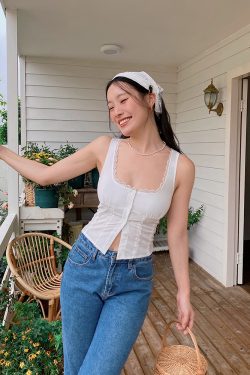 French Vintage Lace Vest Top - White Slim-Fit Sexy Design, Versatile Short Style for Y2K and 90s Fashion