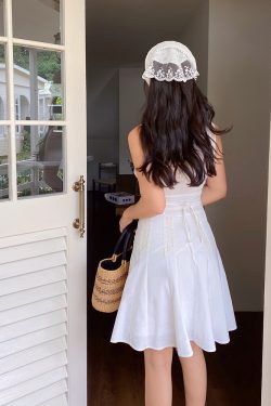 French Vintage Lace Vest Top - White Slim-Fit Sexy Design, Versatile Short Style for Y2K and 90s Fashion