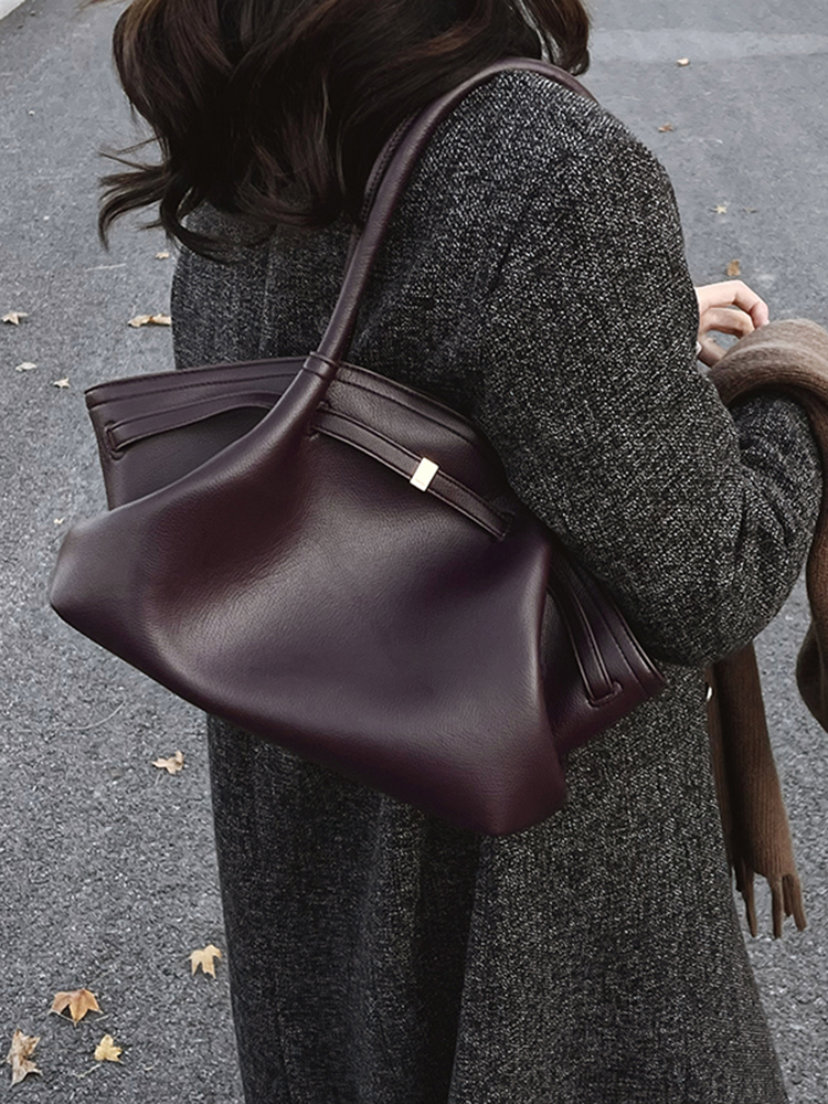 French Vintage Lychee Pattern Underarm Bag for Women - High-End Handheld Shoulder Bag for Spring Summer 2025 Commuting Style French Vintage Lychee Pattern Underarm Bag for Women - High-End Handheld Shoulder Bag for Spring Summer 2025 Commuting Style