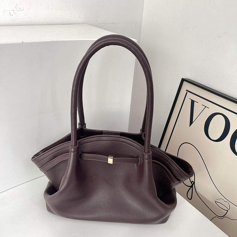 French Vintage Lychee Pattern Underarm Bag for Women - High-End Handheld Shoulder Bag for Spring Summer 2025 Commuting Style French Vintage Lychee Pattern Underarm Bag for Women - High-End Handheld Shoulder Bag for Spring Summer 2025 Commuting Style