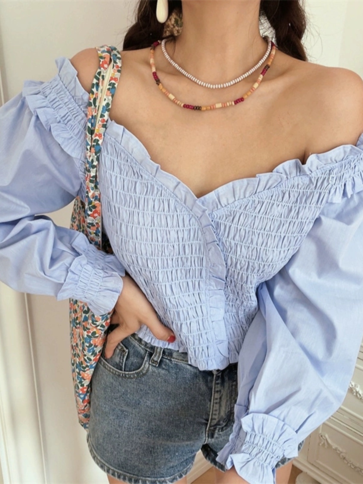 French Vintage One-Shoulder Lantern Sleeve Waist-Defined Short Blue Shirt Top - Early Autumn 2024 Fashion French Vintage One-Shoulder Lantern Sleeve Waist-Defined Short Blue Shirt Top - Early Autumn 2024 Fashion