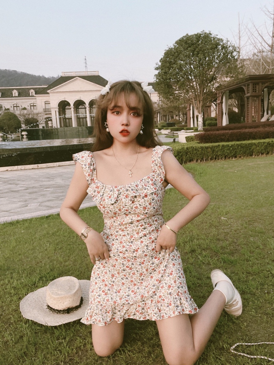 French Vintage Ruffled Big Collar Floral Dress for Women - Handmade Spring/Summer 2025, Trendy 90s Style French Vintage Ruffled Big Collar Floral Dress for Women - Handmade Spring/Summer 2025, Trendy 90s Style