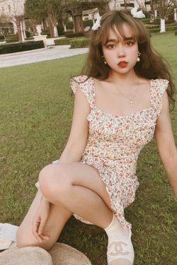 French Vintage Ruffled Big Collar Floral Dress for Women - Handmade Spring/Summer 2025, Trendy 90s Style