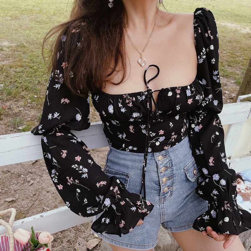 French Vintage Square Neck Lantern Sleeve Waist-Defined Short Vacation Shirt for Women - 2025 Spring/Summer Fashion French Vintage Square Neck Lantern Sleeve Waist-Defined Short Vacation Shirt for Women - 2025 Spring/Summer Fashion