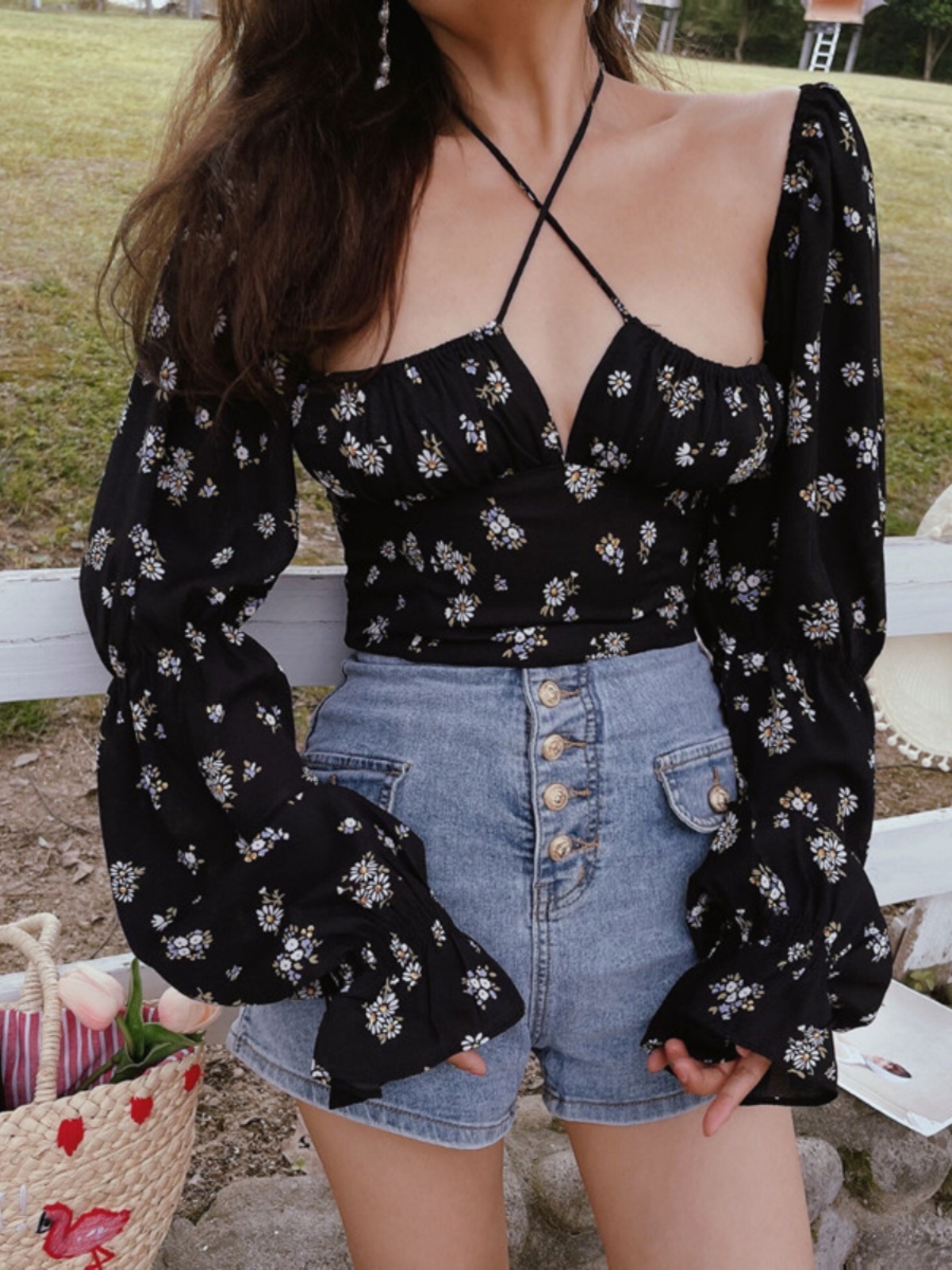 French Vintage Square Neck Lantern Sleeve Waist-Defined Short Vacation Shirt for Women - 2025 Spring/Summer Fashion French Vintage Square Neck Lantern Sleeve Waist-Defined Short Vacation Shirt for Women - 2025 Spring/Summer Fashion