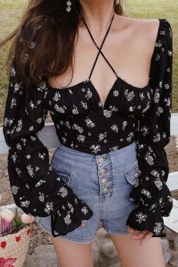 French Vintage Square Neck Lantern Sleeve Waist-Defined Short Vacation Shirt for Women - 2025 Spring/Summer Fashion