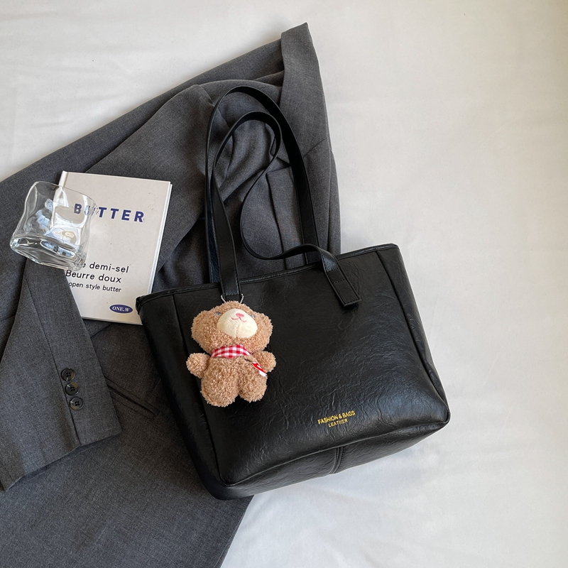 French Vintage Tote Bag for Women, Autumn 2025 Large Capacity Handheld Shoulder Bag, Chic Student Commuter Style French Vintage Tote Bag for Women, Autumn 2025 Large Capacity Handheld Shoulder Bag, Chic Student Commuter Style