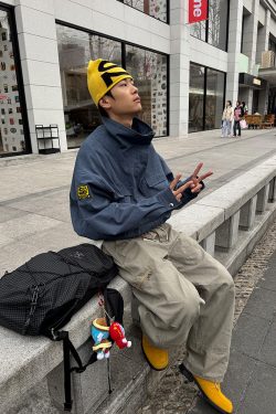 Functional Zipper Pocket Cargo Pants for Men and Women - Loose Straight-Leg Street Style Workwear for Spring and Autumn