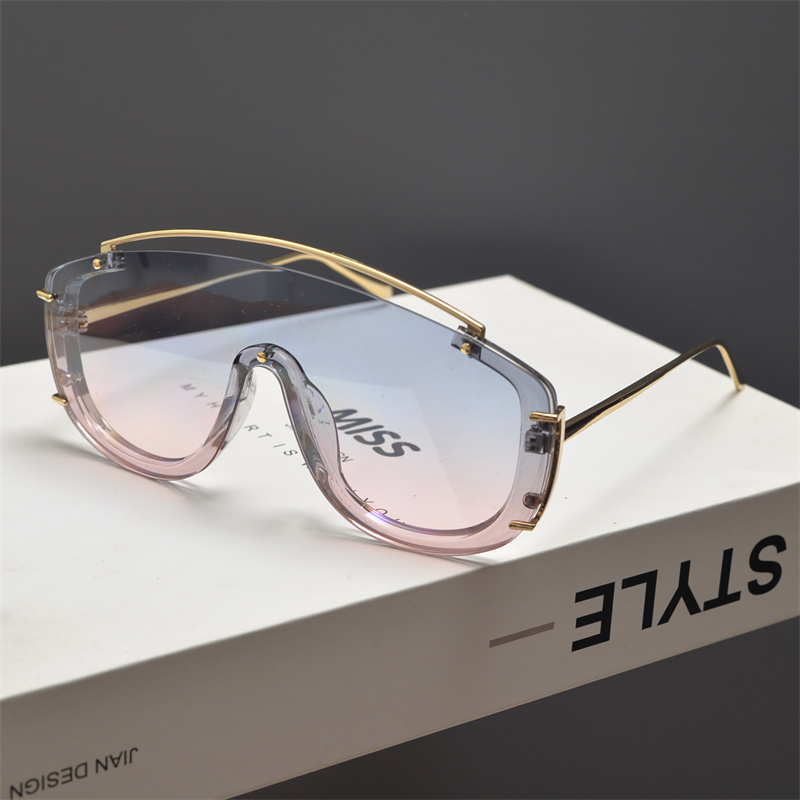 Futuristic Cyberpunk Oversized Pilot Sunglasses with Cut Edges and Single Beam - Stylish Statement Eyewear Futuristic Cyberpunk Oversized Pilot Sunglasses with Cut Edges and Single Beam - Stylish Statement Eyewear