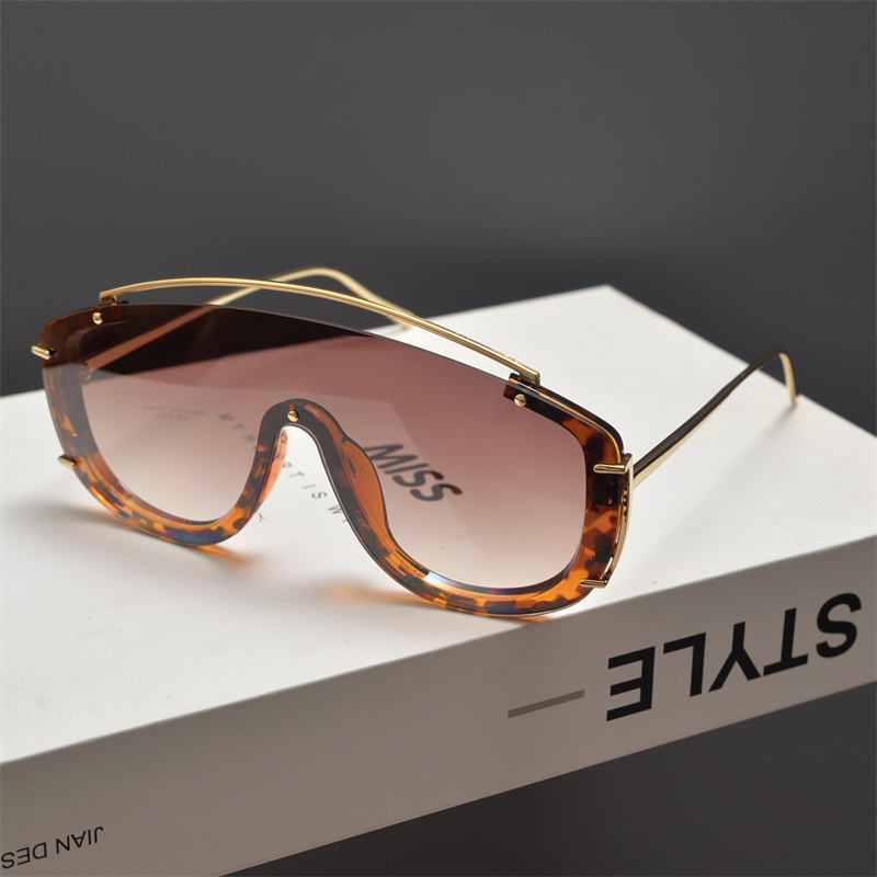 Futuristic Cyberpunk Oversized Pilot Sunglasses with Cut Edges and Single Beam - Stylish Statement Eyewear Futuristic Cyberpunk Oversized Pilot Sunglasses with Cut Edges and Single Beam - Stylish Statement Eyewear