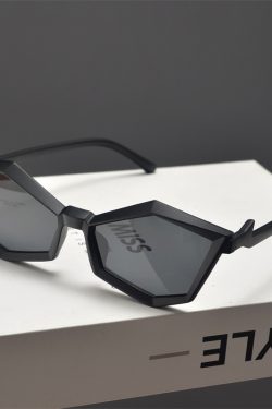 Futuristic Cyberpunk Polygon Diamond Sunglasses for Slim Faces - Unisex Hip-Hop Party Eyewear