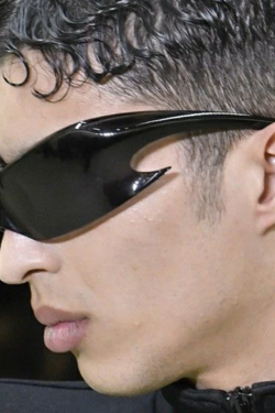 Futuristic Cyberpunk Unisex Retro Street Photography Sunglasses - Quirky Exaggerated Style for Bold Fashion Statements