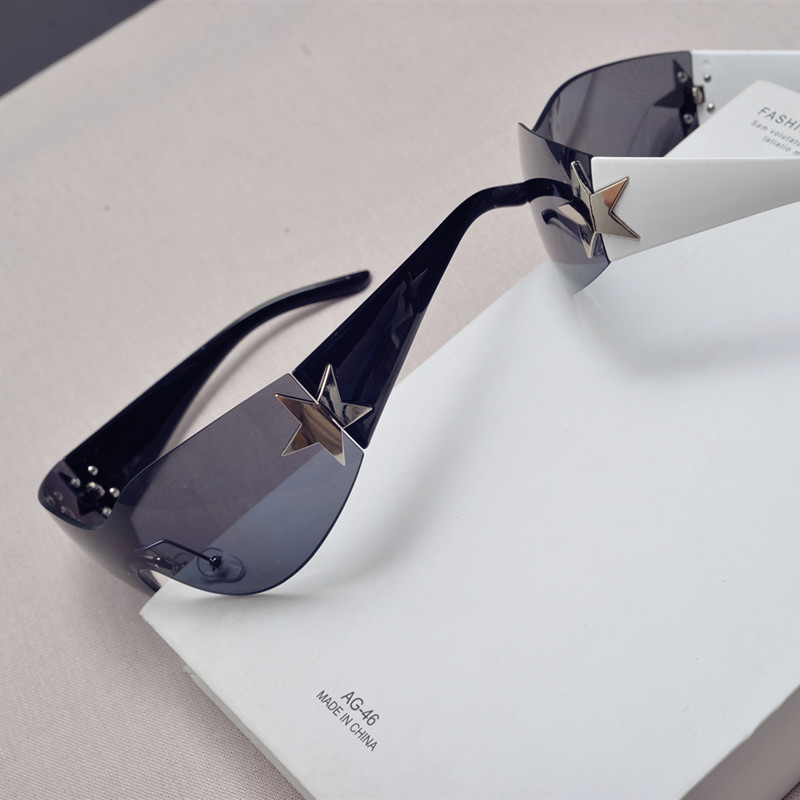 Futuristic Frameless One-Piece Wind Sunglasses for Men and Women, Trendy for Cycling, Hip-Hop, and Partying Futuristic Frameless One-Piece Wind Sunglasses for Men and Women, Trendy for Cycling, Hip-Hop, and Partying