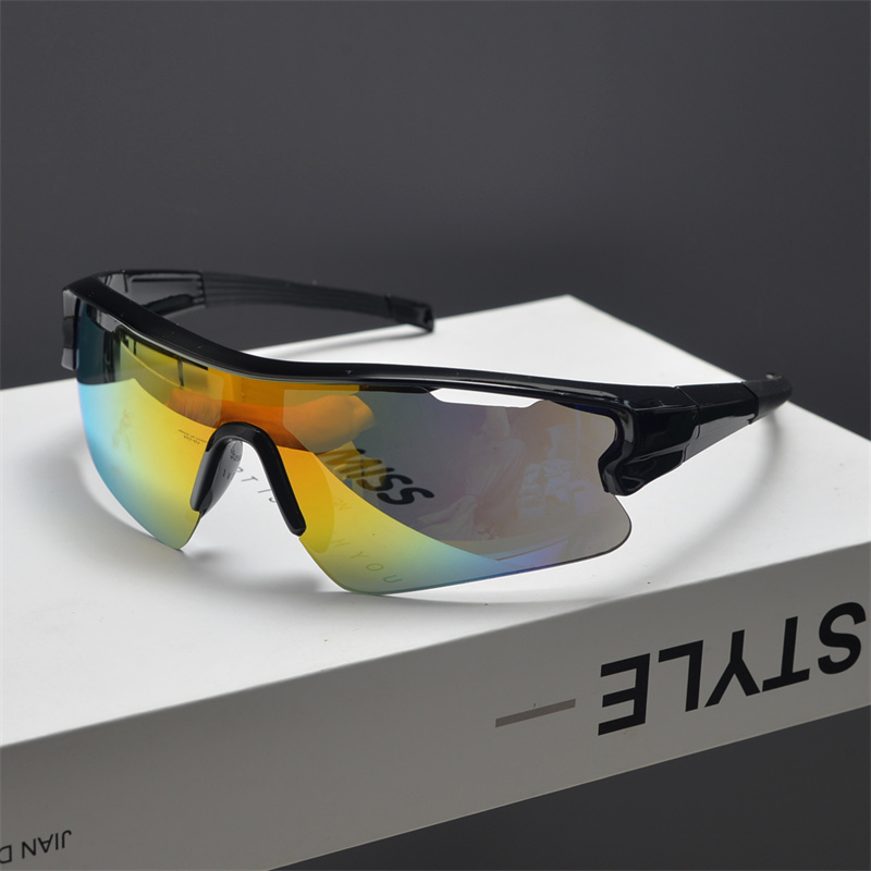 Futuristic Oversized Cycling Sunglasses for Men and Women, Windproof Colorful Trendy Outdoor Climbing and Skiing Gear Futuristic Oversized Cycling Sunglasses for Men and Women, Windproof Colorful Trendy Outdoor Climbing and Skiing Gear