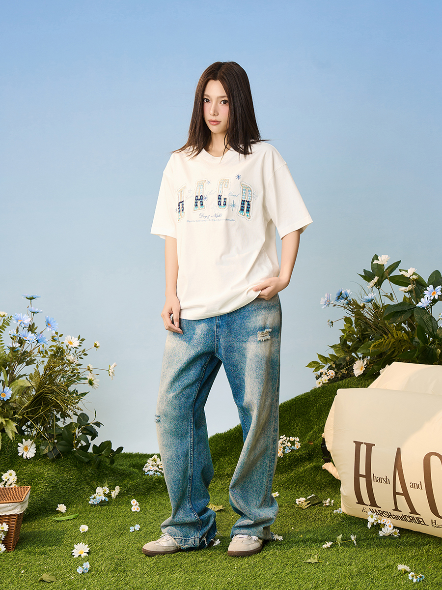 Gradient Woven Patch Embroidery Loose Round Neck Short Sleeve T-Shirt for Men and Women - 90s Inspired Unisex Fashion Top Gradient Woven Patch Embroidery Loose Round Neck Short Sleeve T-Shirt for Men and Women - 90s Inspired Unisex Fashion Top