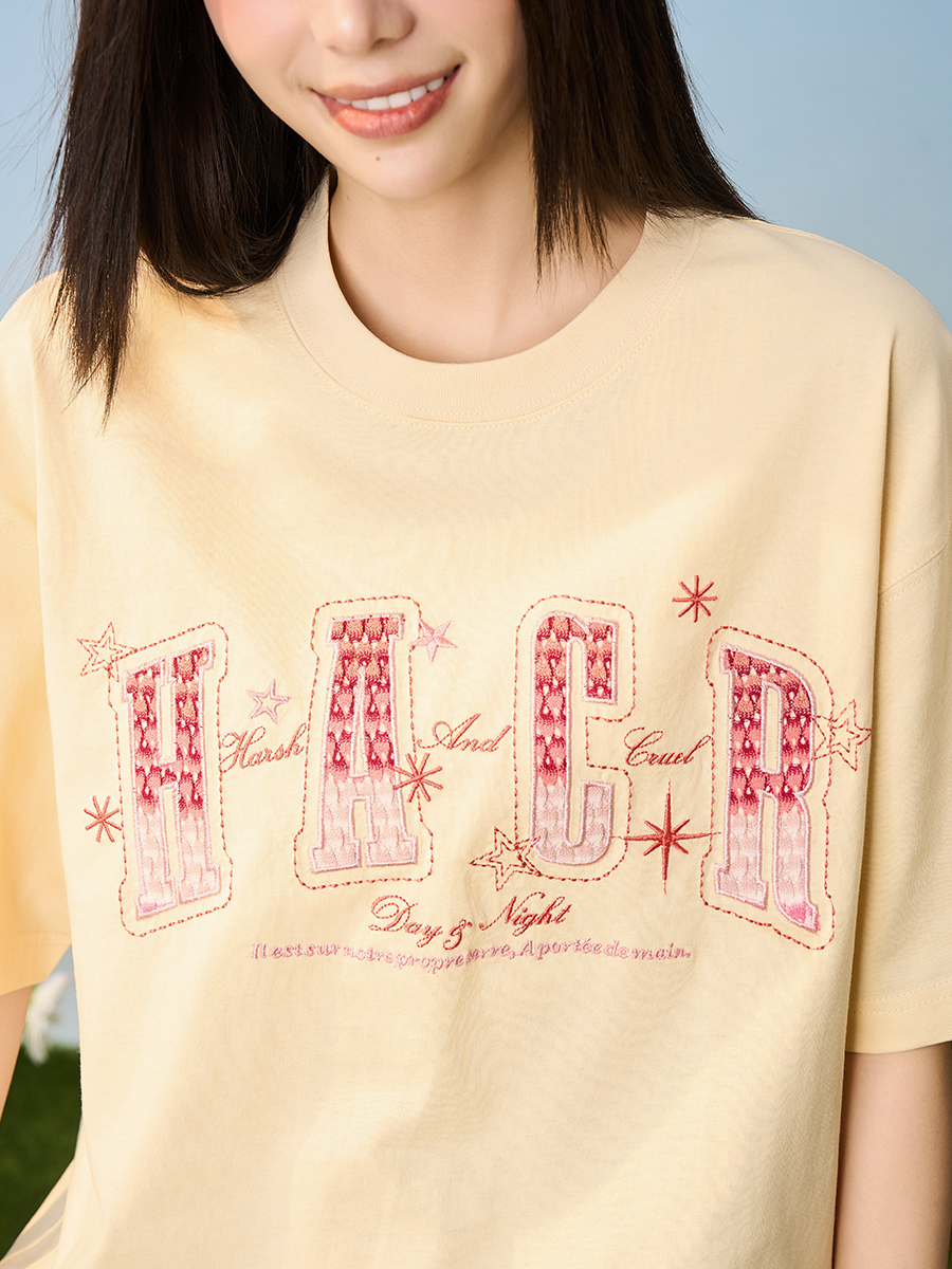 Gradient Woven Patch Embroidery Loose Round Neck Short Sleeve T-Shirt for Men and Women - 90s Inspired Unisex Fashion Top Gradient Woven Patch Embroidery Loose Round Neck Short Sleeve T-Shirt for Men and Women - 90s Inspired Unisex Fashion Top