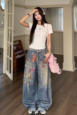 Graffiti Painted Wide Leg Jeans for Women - Summer Straight Leg Floor-Length Pants with Little Bear Chain Design
