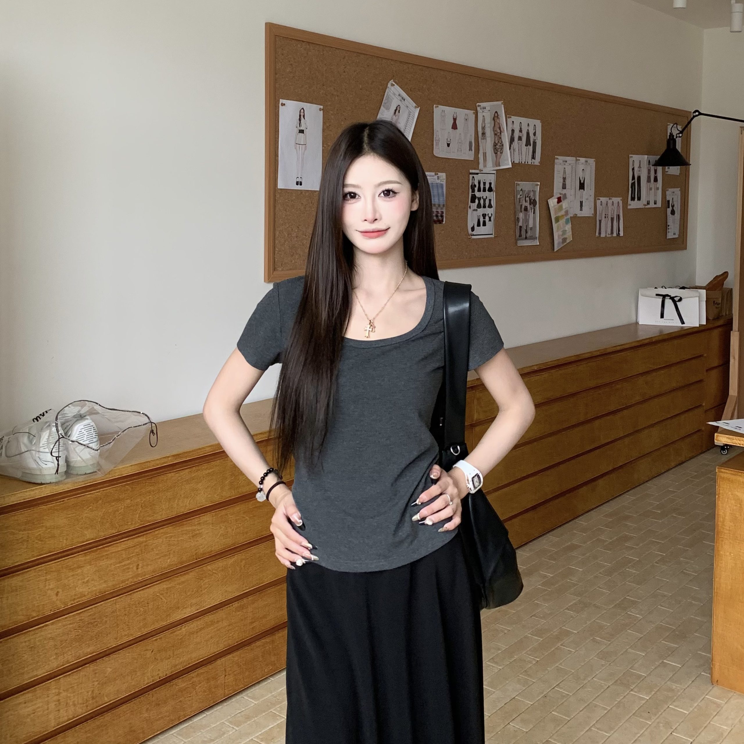 Gray Square Neck Short Sleeve T-Shirt for Women - Summer Loose Slim Fit Top - Casual Y2K Style Hot Girl Tee Gray Square Neck Short Sleeve T-Shirt for Women - Summer Loose Slim Fit Top - Casual Y2K Style Hot Girl Tee