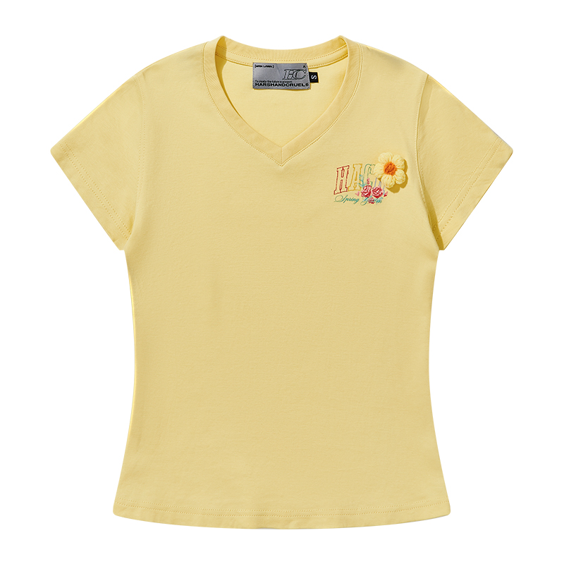 Hand-Drawn 3D Yarn Flower Elastic Slim-Fit V-Neck Short Sleeve T-Shirt for Women - Trendy Floral Design, Perfect for Everyday Wear Hand-Drawn 3D Yarn Flower Elastic Slim-Fit V-Neck Short Sleeve T-Shirt for Women - Trendy Floral Design, Perfect for Everyday Wear