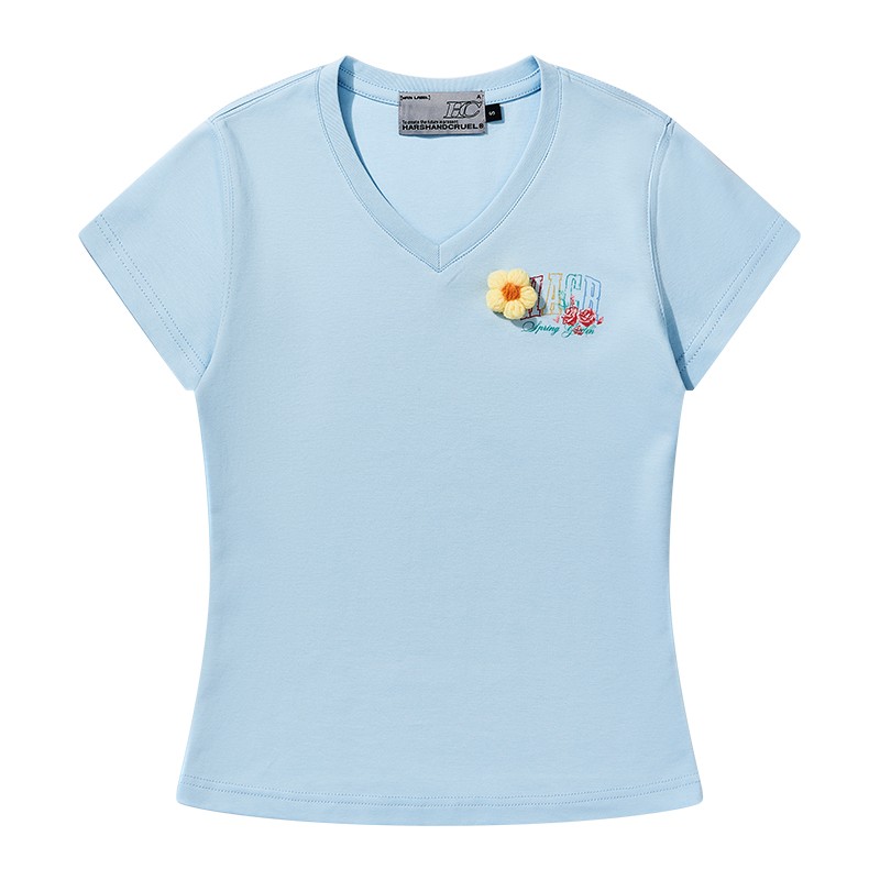 Hand-Drawn 3D Yarn Flower Elastic Slim-Fit V-Neck Short Sleeve T-Shirt for Women - Trendy Floral Design, Perfect for Everyday Wear Hand-Drawn 3D Yarn Flower Elastic Slim-Fit V-Neck Short Sleeve T-Shirt for Women - Trendy Floral Design, Perfect for Everyday Wear