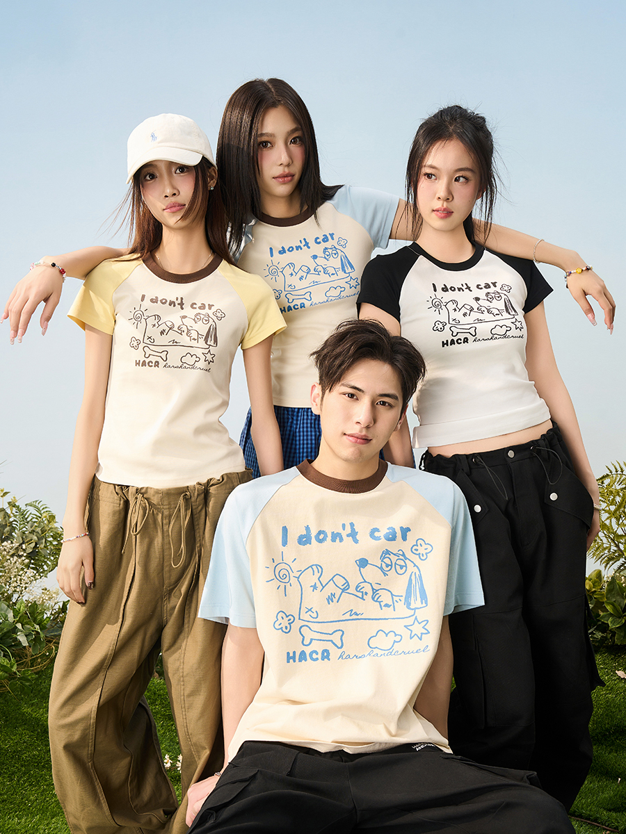 Hand-Painted Cute Dog Couple Loose Raglan Short Sleeve T-Shirt for Men and Women - Y2K Aesthetic Fashion Tee Hand-Painted Cute Dog Couple Loose Raglan Short Sleeve T-Shirt for Men and Women - Y2K Aesthetic Fashion Tee